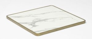 plateau table bistrot 60x60 ou 70x70cm marbre Calacatta laiton restaurant CHR