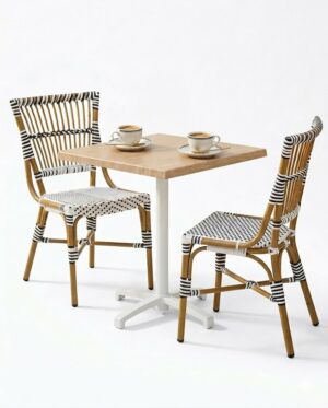 ensemble terrasse 70x70 restaurant avec table chêne et chaises torino rotin extérieur