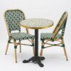 Ensemble bistrot terrasse restaurant avec table bistrot pliante terrazzo blanc et chaises Italie vert blanc rouge